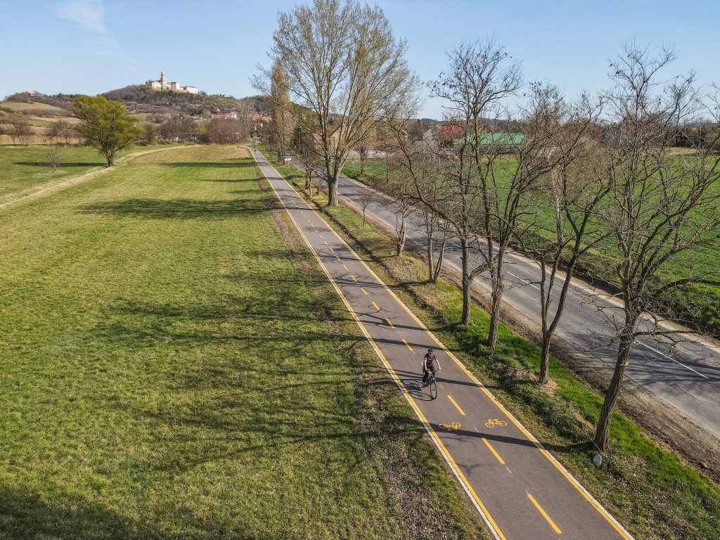 Az Aktív Magyarország és a Magyar Kerékpáros Turisztikai Szövetség (MAKETUSZ) idén tavasszal is megrendezi a már hagyományos, szezonnyitó kerékpáros turisztikai konferenciát.